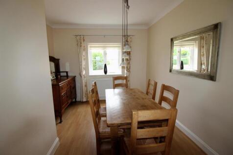 dining room.JPG