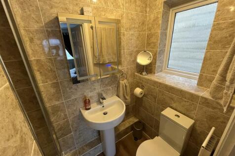 En Suite Shower