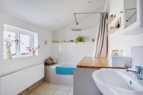 Utility/Bathroom