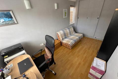 Office/Ground Floor Bedroom
