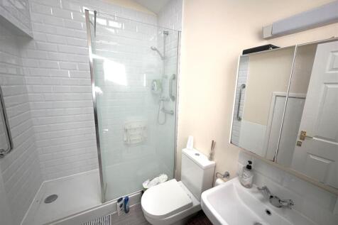 En Suite Shower