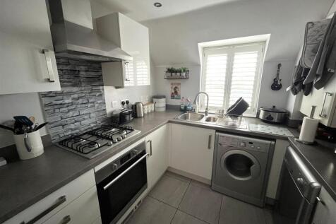 Modern Fitted Kitchen