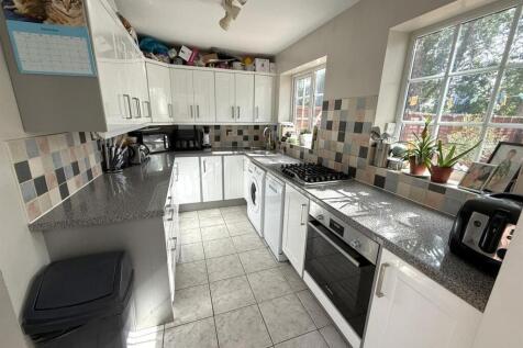 Modern Fitted Kitchen