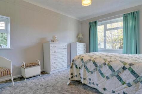 Master Bedroom_1.jpg