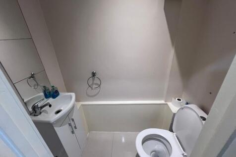 Cloakroom/wc