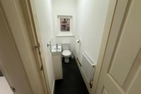 Cloakroom/wc