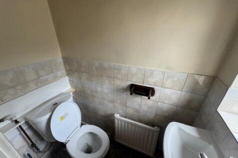 Cloakroom/wc