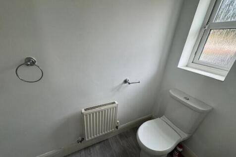 Cloakroom/wc
