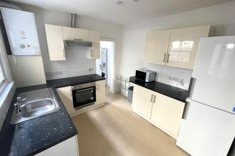 98-KITCHEN.jpg