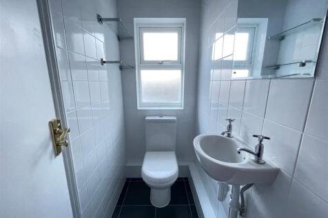 143-SHOWER-1.jpeg