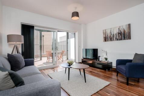 Seating area Tailored Stays Flamsteed Close Servic