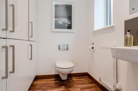 Cloakroom Tailored Stays Flamsteed Close Cambridge