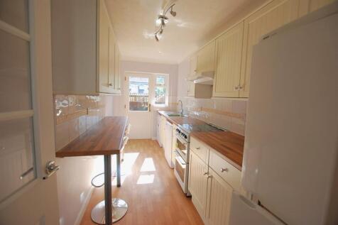 032 kitchen.JPG