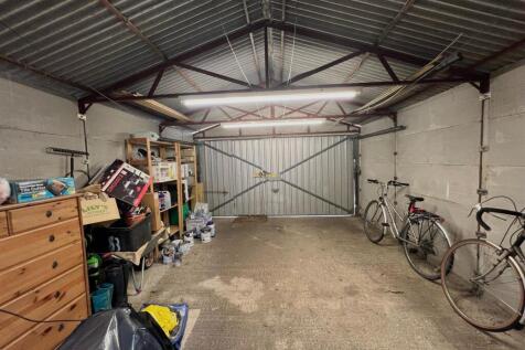 Garage.jpg