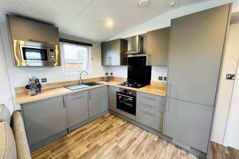 Kitchen Dining Area