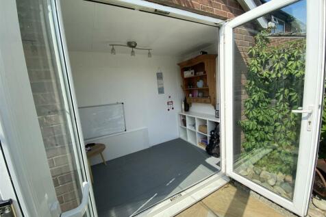 Garage/Garden Room