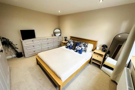 Bedroom One.jpg