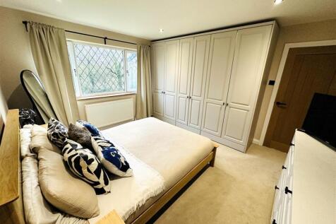 Bedroom 1.1.jpg