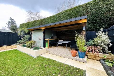 Outbuilding.jpg