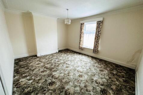 Bedroom One.jpg
