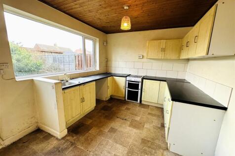 Kitchen.2.jpg