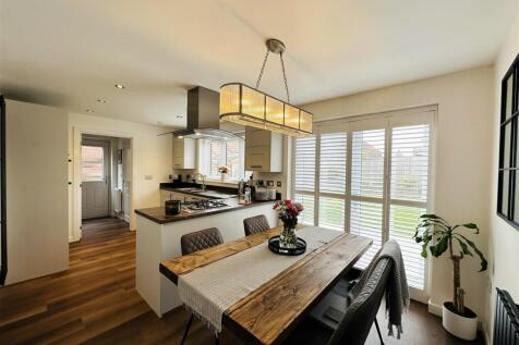 Kitchen1.jpg