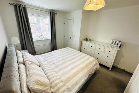 Bedroom1.1.jpg