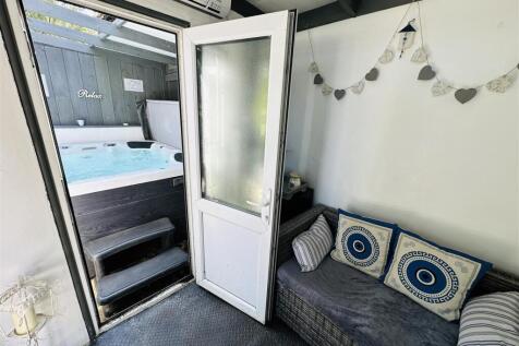 Summer House 2