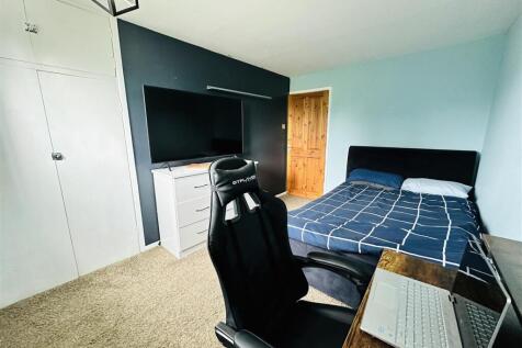 Bedroom 2.1.jpg