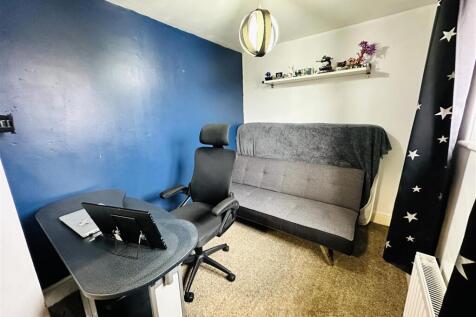 Bedroom 3.jpg