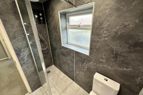 Shower Room1.jpg