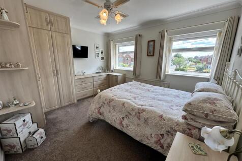 Bedroom1.jpg