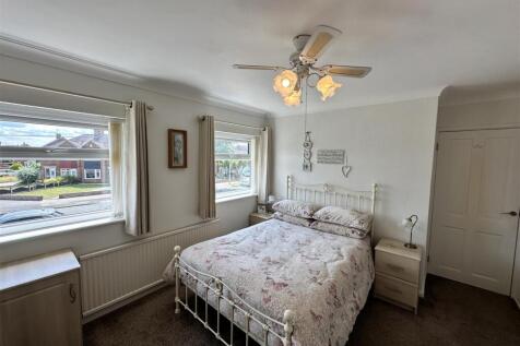 Bedroom1.1.jpg