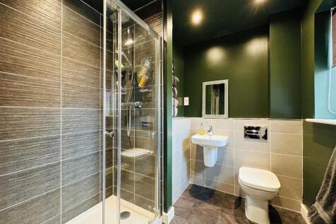 Bed One En-Suite