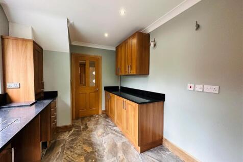 Utility Room 1.jpg