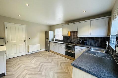 Kitchen  2.jpg