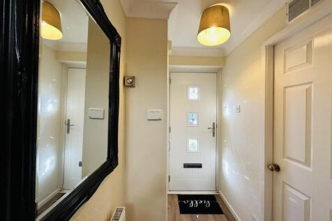 hallway .jpg