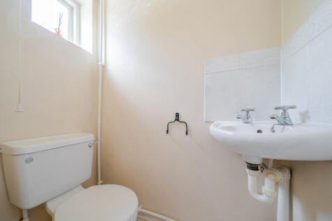 Cloakroom/Wc