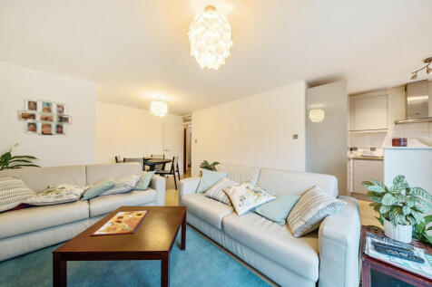 Sitting/Dining Room
