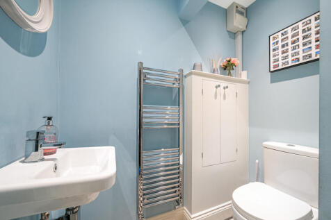Cloakroom/WC