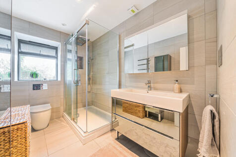 En Suite Bathroom