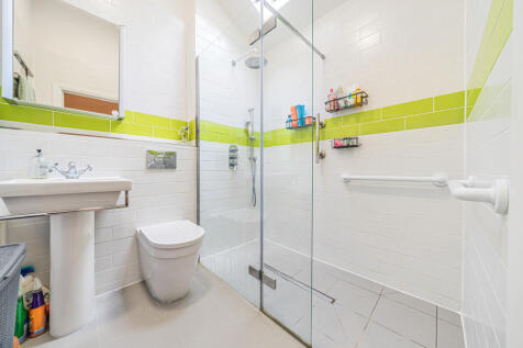 En Suite Bathroom