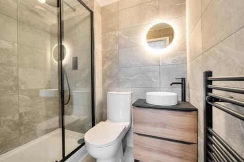 En-Suite Bathroom