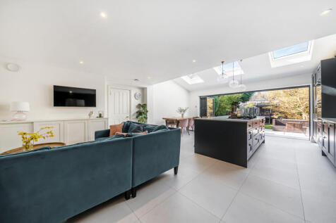 Family Room/Kitchen