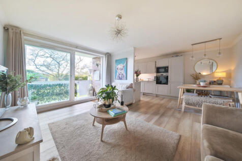 Sitting Room/Kitchen