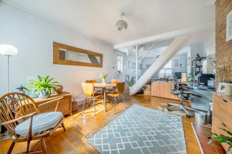 Dining/Sitting Room