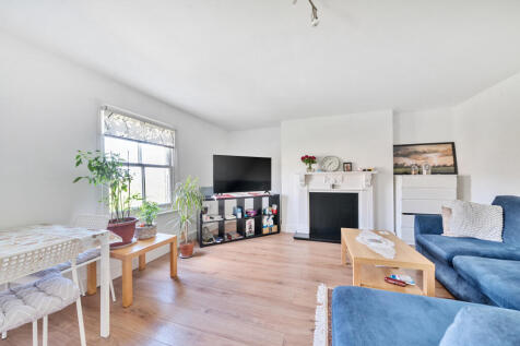 Sitting Room/Kitchen