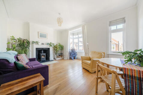 Sitting/Dining Room