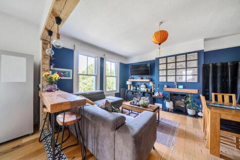 Sitting/Dining Room