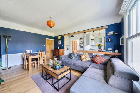 Sitting/Dining Room